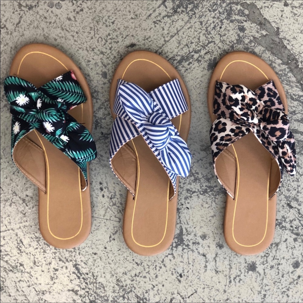 Blue and white striped flats 🥿 - Picture 6 of 6
